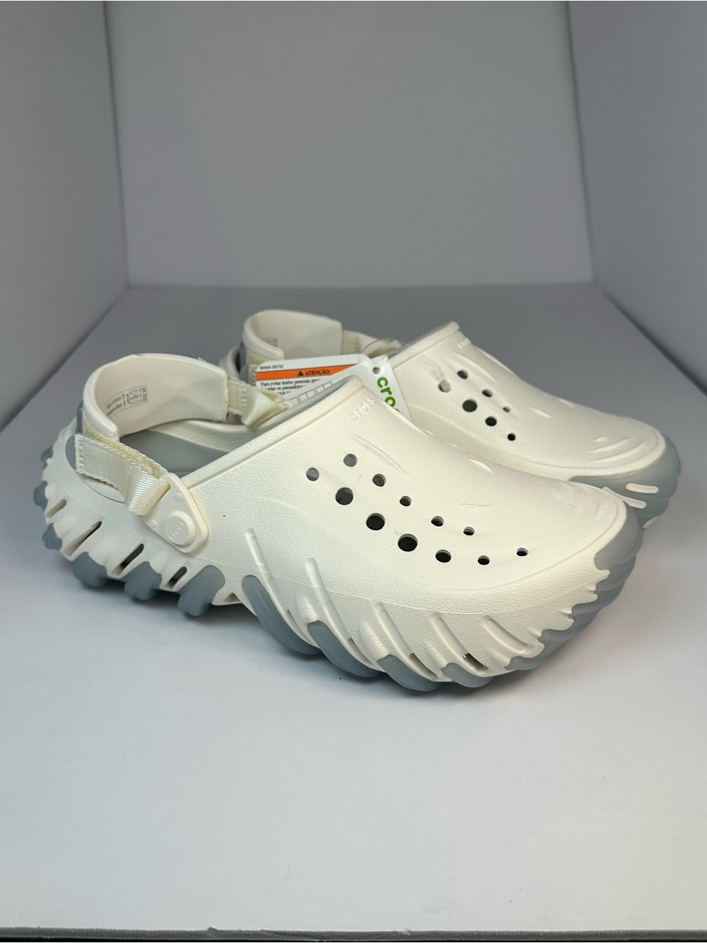 NWT CROCS Echo Icy RO Clog Color Chalk Size m6/w8